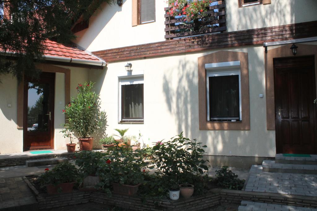 Vargapartman Szeged Buitenkant foto