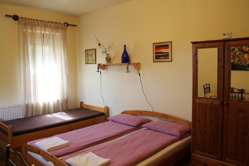 Vargapartman Szeged Buitenkant foto